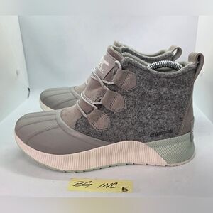 Sorel Out N About III Classic Waterproof Womens Boot Dove Gray sz 7.5 NL4428-082